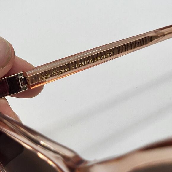 Sofia Vergara for Foster Grant Slight Cat Eye Oversize Pink Sunglasses - Picture 3 of 4